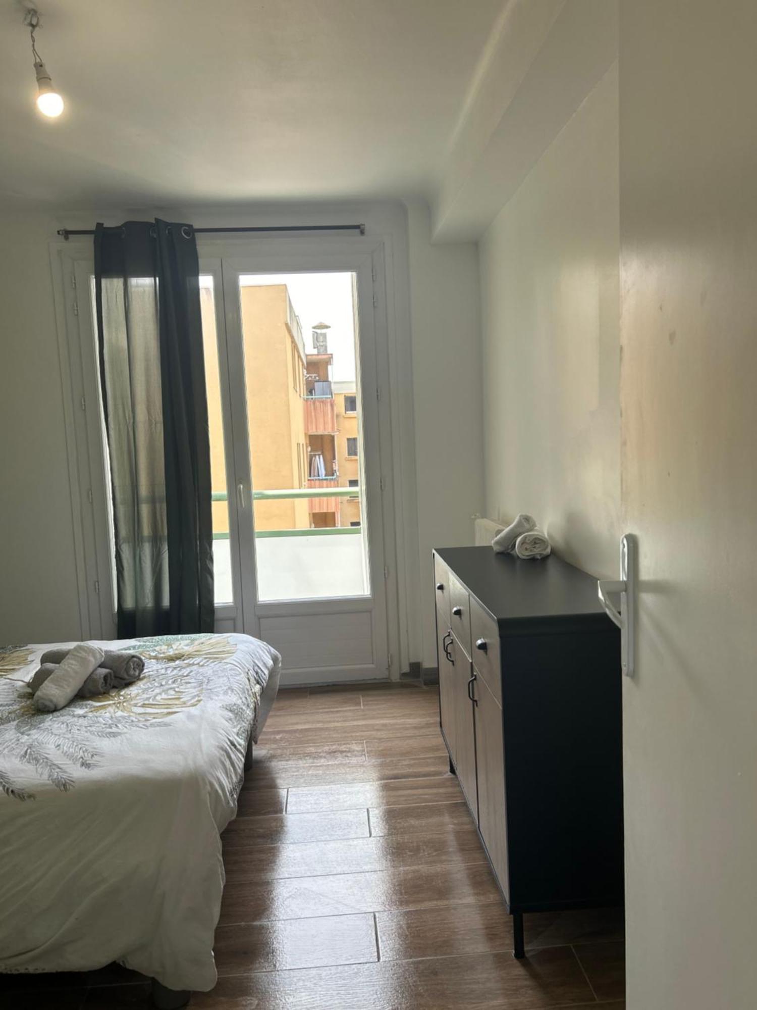 Appartement Charmant 3 Pieces Carcassonne Extérieur photo